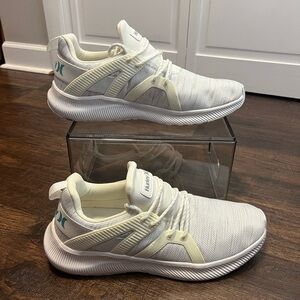 Hurly Refresh Sneakers Size Men’s 11 Color White And Gray